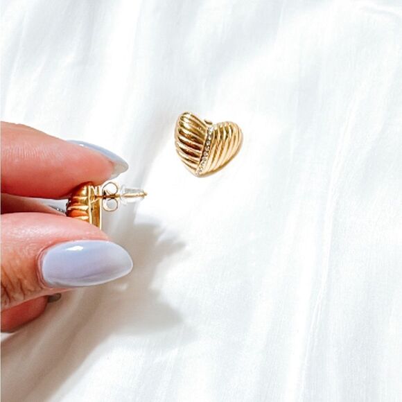 Vintage heart stud earrings M405 - Picture 4 of 5